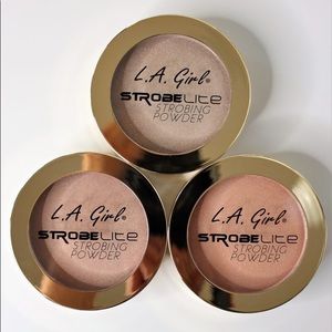 L.A. Girl Strobe Lite Strobing Powder (New)